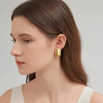 HESSAWELL Gold Rectangle Stud Earrings for Vintage Style