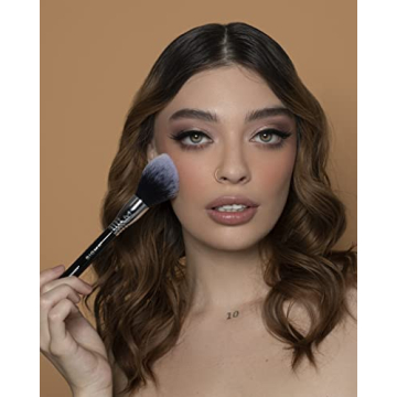 Sigma Beauty F24 All-Over Powder Brush for Flawless Application