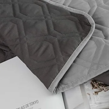 Ameritex Waterproof Dog Bed Cover Protects Furniture Stylishly
