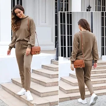 Stylish Fixmatti 2 Piece Women's Active Sweatsuit Set