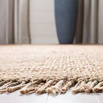 SAFAVIEH Natural Fiber Collection Area Rug - 8' x 10', Natural, Handmade Boho Fringe Woven Jute, Ideal for High Traffic Areas in Living Room, Bedroom (NF368A)