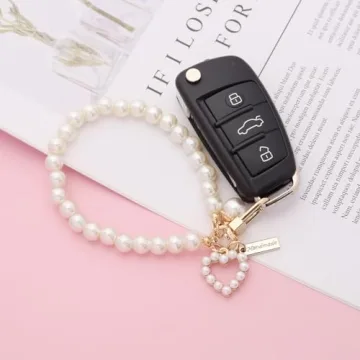 Elegant Pearl Heart Keychain 2PCS for Stylish Women