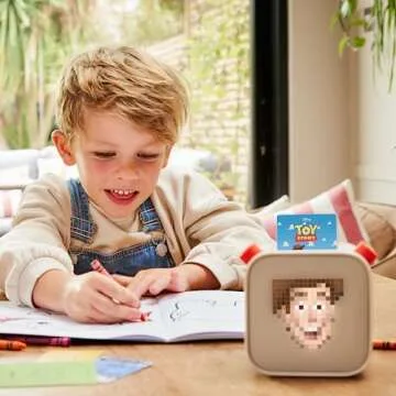 Yoto Daniel Tiger’s Neighborhood 5-Minute Stories – Kids Audio Card for Use with Player & Mini All-in-1 Audio Device, Screen-Free Listening with Fun Stories for Playtime Bedtime & Travel, Ages 3+