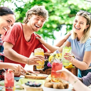 HAIYEATBNB Ribbed Glassware Set - Set of 4 Elegant Drinking Glasses