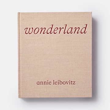 Wonderland by Annie Leibovitz - Stunning Photography Anthology