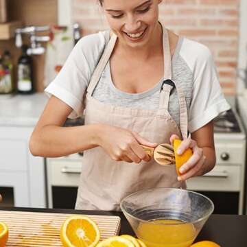 Handcrafted OLIVE WOOD Lemon SQUEEZER and Orange Juice REAMER – Artisan Citrus Juicer from Bethlehem, Eco-Friendly Kitchen Tool, Unique Hand Carved Design from the Holy Land
