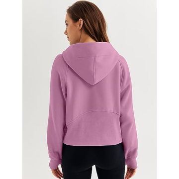 Stylish WYNNQUE Women’s Oversized Hoodies Perfect for Fall