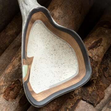 LINXUXIE Large Ceramic Spoon Rest for Stove Top, Oyster Shell-Shaped with Handle Stable Glaze Sauce Tray Porcelain Utensil Spoon Holder for Kitchen Counter Dining Table Decor Easy Clean (Beige)