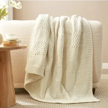 Cozy Amélie Home Checkered Throw Blanket for All Occasions