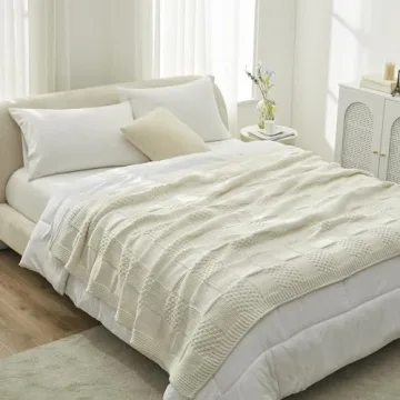 Cozy Amélie Home Checkered Throw Blanket for All Occasions