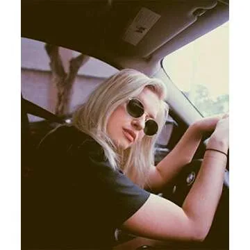 GIFIORE Oval Sunglasses Vintage Retro 90s Sunglasses Trendy Designer Glasses for Women Men (Gold Frame Green Lens)