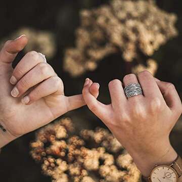 Mytys 2 Tone Intertwined Crossover Statement Ring Fashion Chunky Band Rings for Women Black Gold Silver Rose Gold Plated Wide Index Finger Rings Costume Jewelry (silver size 8)