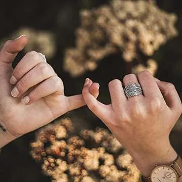 Mytys 2 Tone Intertwined Crossover Statement Ring Fashion Chunky Band Rings for Women Black Gold Silver Rose Gold Plated Wide Index Finger Rings Costume Jewelry (silver size 8)