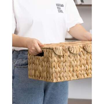 StorageWorks Scalloped Edge Wicker Basket with lid, Wicker Storage Basket with Built-in Handles, Handwoven Basket for Décor, Natural Water Hyacinth Wicker Basket for Shelves, Nursery Room