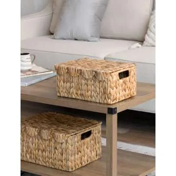 StorageWorks Scalloped Edge Wicker Basket with lid, Wicker Storage Basket with Built-in Handles, Handwoven Basket for Décor, Natural Water Hyacinth Wicker Basket for Shelves, Nursery Room