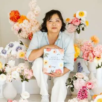 The New Art of Paper Flowers: The Complete Guide to Crafting Gorgeous Crepe Paper Flowers