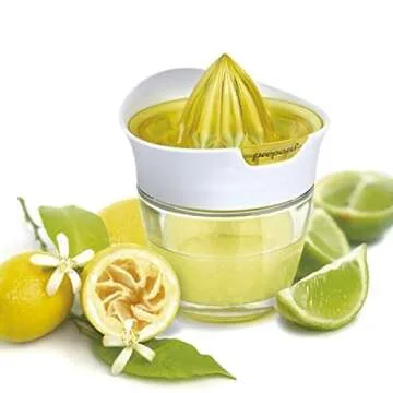 Fresh Citrus Juicer with Airtight Lid and Ergonomic Design