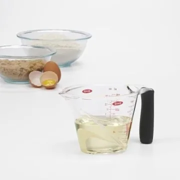 OXO Good Grips 2-Cup Angled Measuring Cup for Easy Pouring