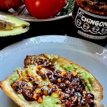 CHiNGONAs Salsa Macha - Gourmet Vegan Chili Crunch Sauce