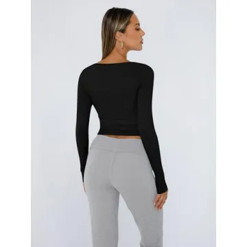 Trendy Queen Women's Long Sleeve Crop Top Y2K Style