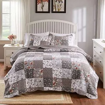 Giulia Modern Floral Quilt Set - Stylish Comfort for All