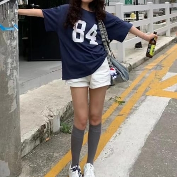 One Shoulder Oversized T-shirt for Stylish Summer Looks