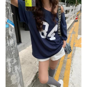 One Shoulder Oversized T-shirt for Stylish Summer Looks