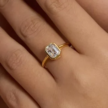 Michooyel Emerald Cut 2ct Engagement Ring for Elegant Style