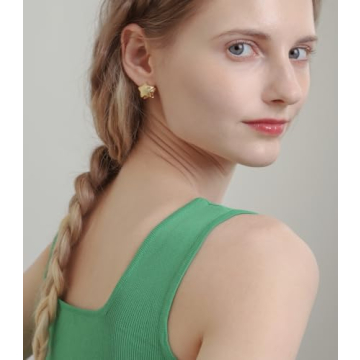 OZEL Unique Star Reversible Huggie Earrings - 14K Gold