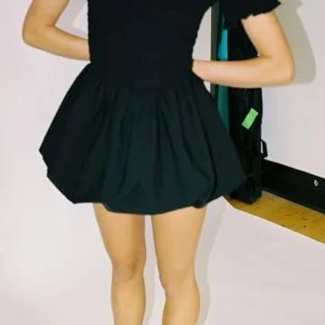 Usweetie Women Y2K Solid Color Pleated Bubble Mini Skirt Black L