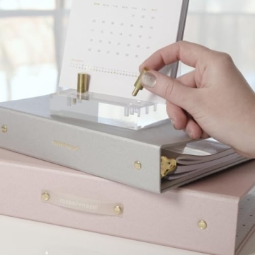 Elegant Russell+Hazel Acrylic Easel Stand with Gold Hardware