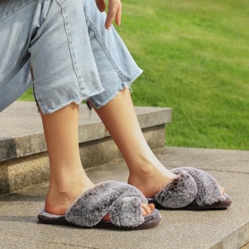 Cozyfurry Women’s Stylish Cross Band Slippers