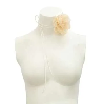 Stylish Velvet Choker Necklace for Modern Women