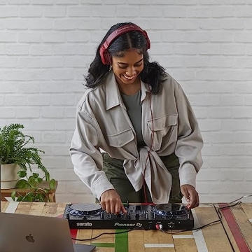 Pioneer DJ DDJ-REV1 Serato DJ Controller for Beginners