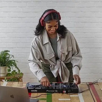 Pioneer DJ DDJ-REV1 Serato DJ Controller for Beginners