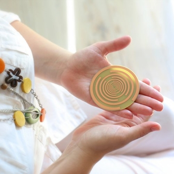 AraDisc© Energy Healing Disc for Effective Pain Relief