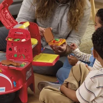 Play-Doh Pizza Delivery Scooter for Kids Ages 3-5