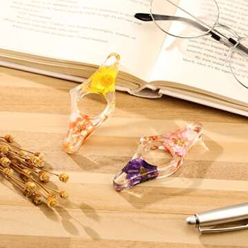 2 Pieces Dried Flower Resin Book Page Holder Transparent Thumb Ring Handmade Personalized Bookmark Reading Accessories for Teachers Book Lovers Literary (Stylish Style)