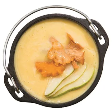 Lodge 1 Pint Cast Iron Country Kettle - Durable & Stylish