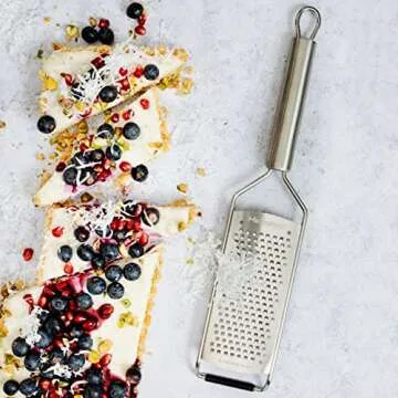 Microplane Professional Series Kitchen Grater Coarse for Cheese, Carrot, Ginger, Coconut, Nuts and Horseradish with Stainless Steel Blades - Made in USA