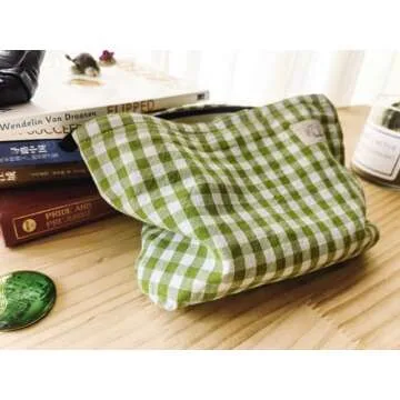 Stylish HAPPYHEIDI Makeup Bag for Organizing Essentials