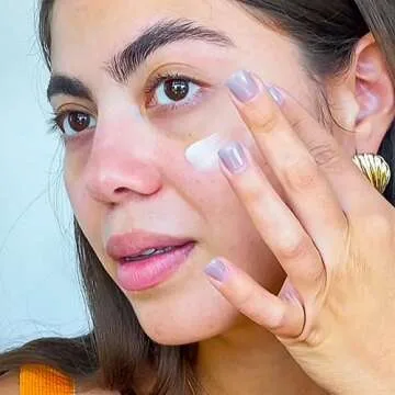 APTO Pomegranate Moisturizer with Squalane for Radiant Skin