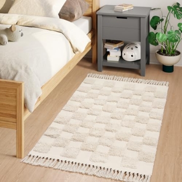 Lahome Checkerboard Tufted Rug for Elegant Spaces