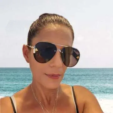 Stylish Aviator Sunglasses with Bee Charm Accents