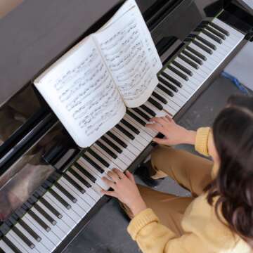 10 Best Piano Lesson Books For Beginners