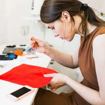 Stitch and Smile: The Best Gifts for Women Who Love to Create with Fabric and Thread