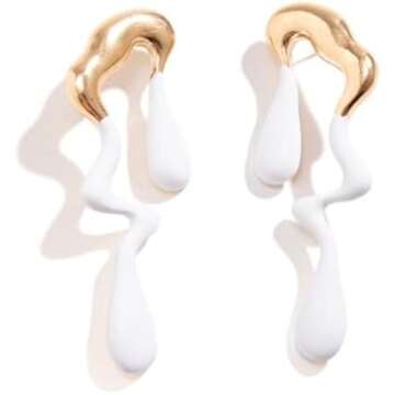 Effortless Chic: Essential Pieces for a Stylish Vacation Look