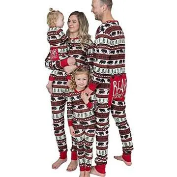 MATCHING FAMILY HOLIDAY CLOTHING