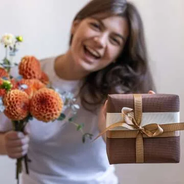 The Top 21 Gifts Women Actually Want: A Comprehensive Guide for Any Occasion