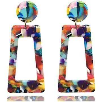 MUST HAVE ACCESSORIES: JEWELRY, SUNGLASSES + MORE